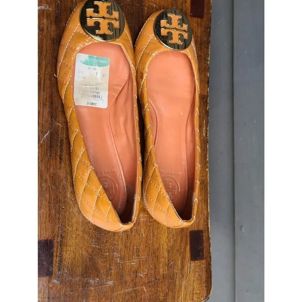 Tory Burch Reva Peach Quilted Patent Leather Flats size 7 NWT stained